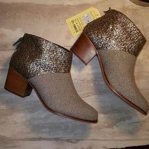 Toms style Leila ankle boot size 11 NWT. No box.